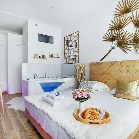 Lovely - 2p - Moulin Rouge Apartment *